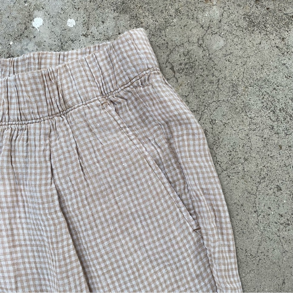 Eileen Fisher | Puckered Organic Linen Tapered Pant - Picture 9 of 13